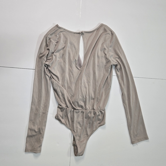Lulus Beige Long Sleeve Bodysuit -Size XS - Picture 5 of 7